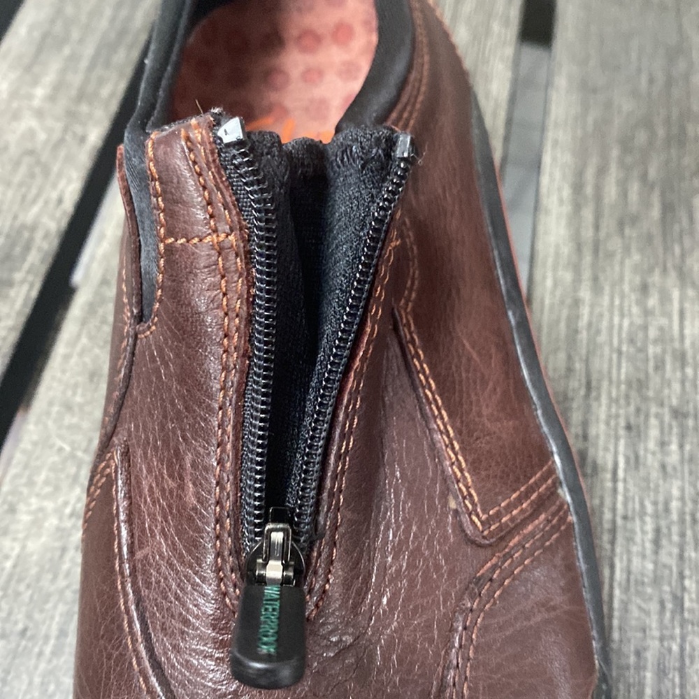 Women’s Clark’s Muckers waterproof size 7 Leather uppers. - Picture 5 of 11